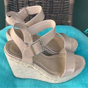 Strappy Wedge Beige Sandals 9